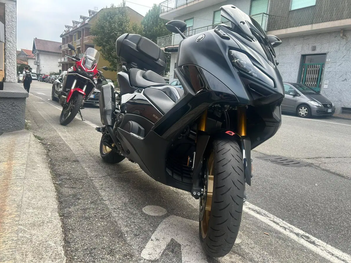 Yamaha T-Max 560 Tech Max (2022 - 24) (16)