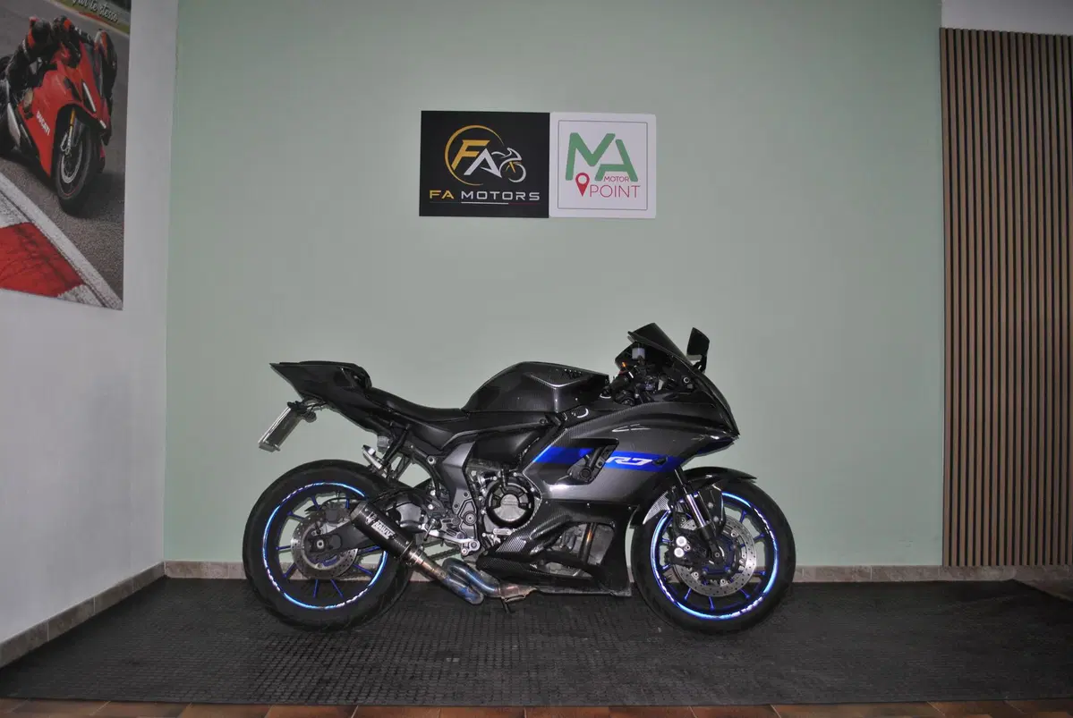 Yamaha YZF R7 (2021 - 25)