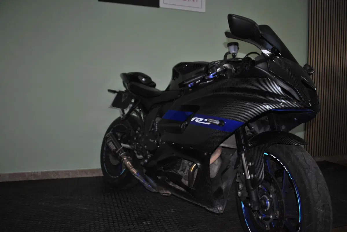 Yamaha YZF R7 (2021 - 25) (2)