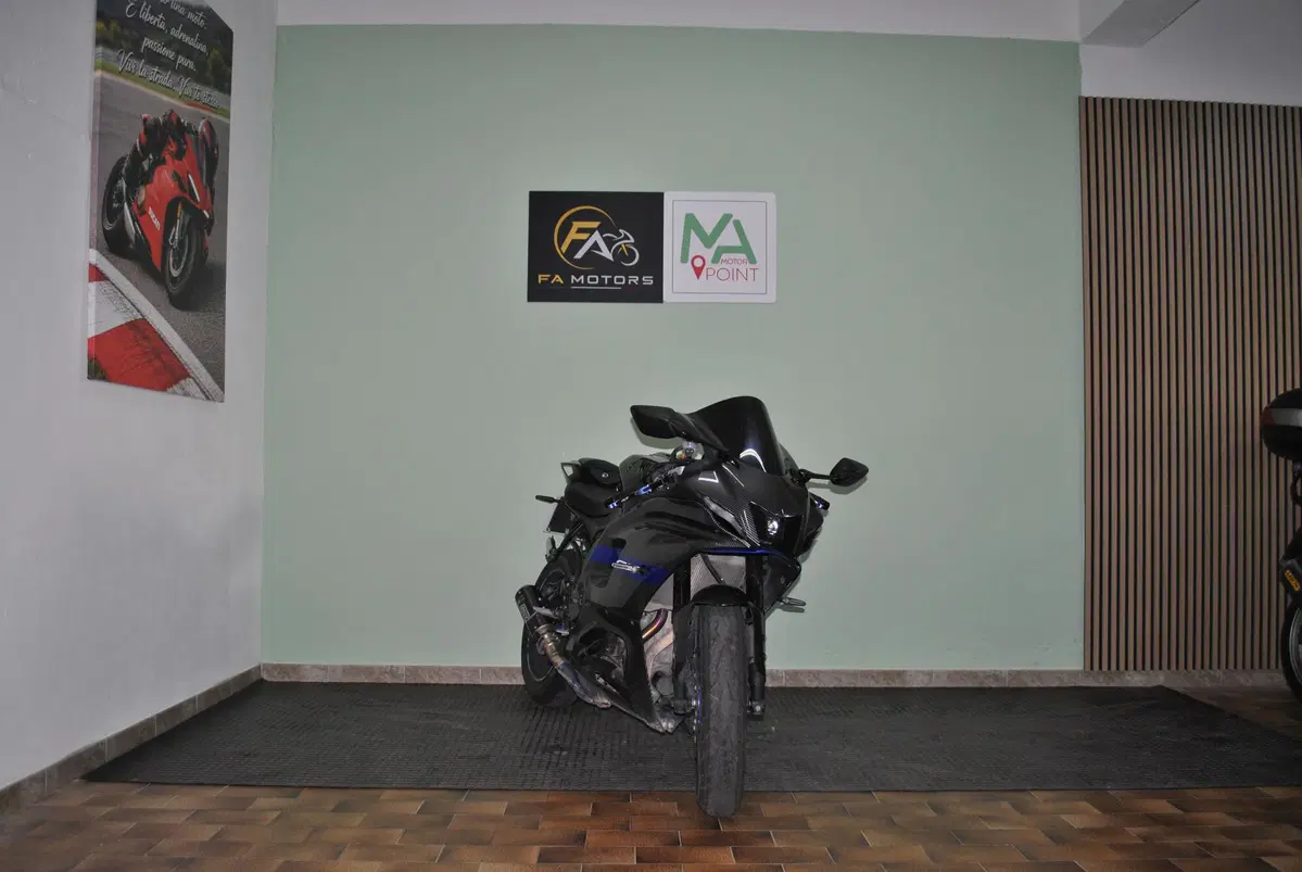 Yamaha YZF R7 (2021 - 25) (3)