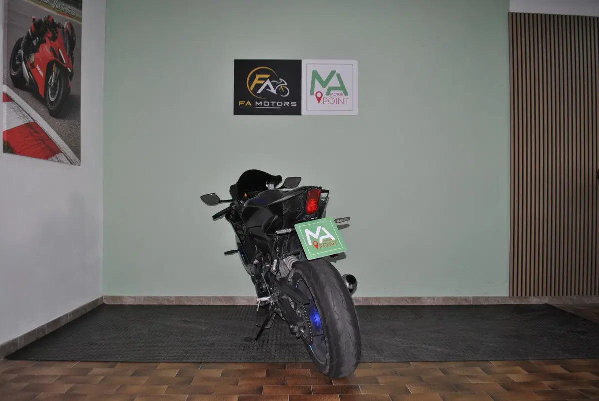 Yamaha YZF R7 (2021 - 25) (7)