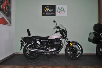 Moto Guzzi V9 Roamer (2018 - 20) usata