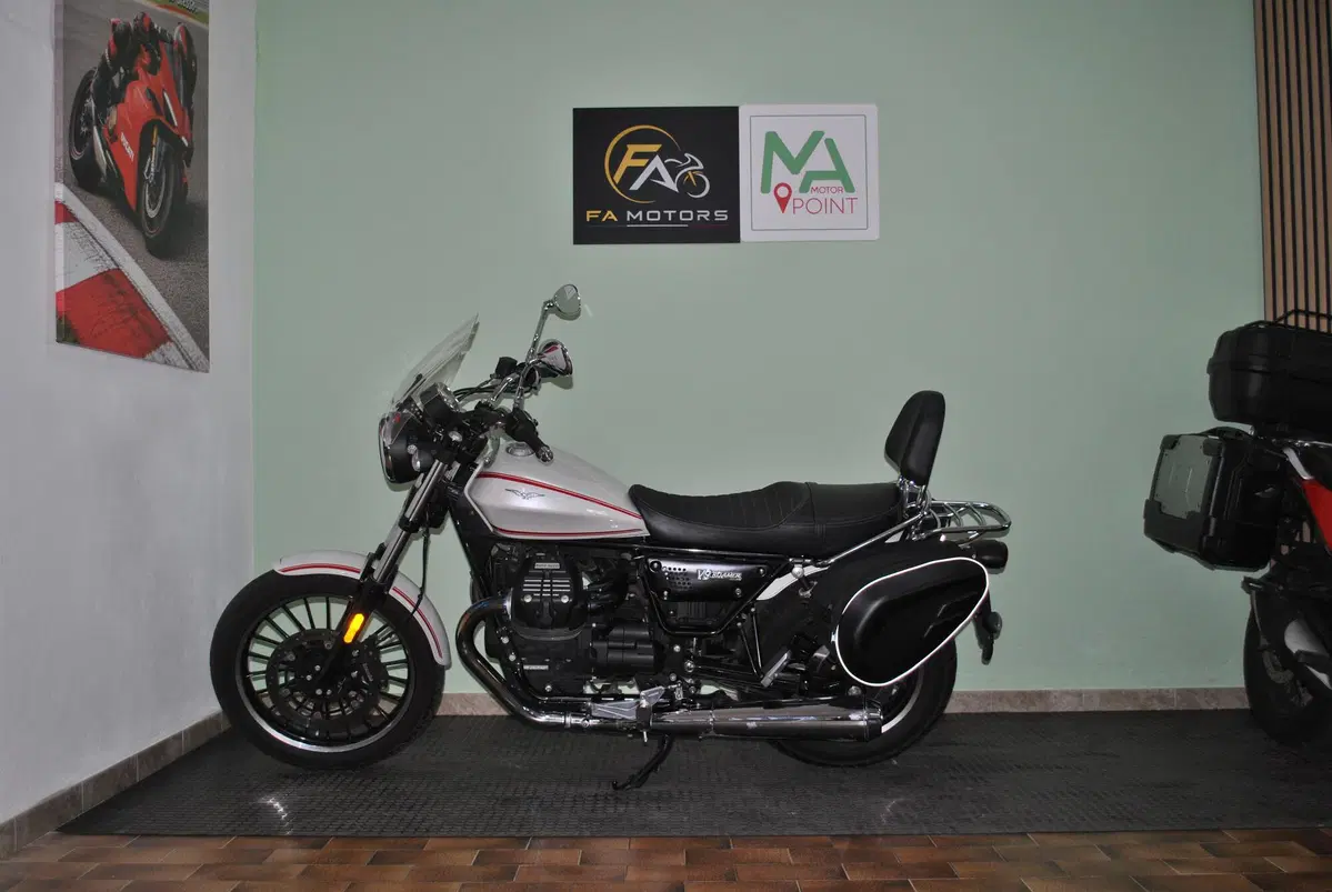 Moto Guzzi V9 Roamer (2018 - 20) (3)