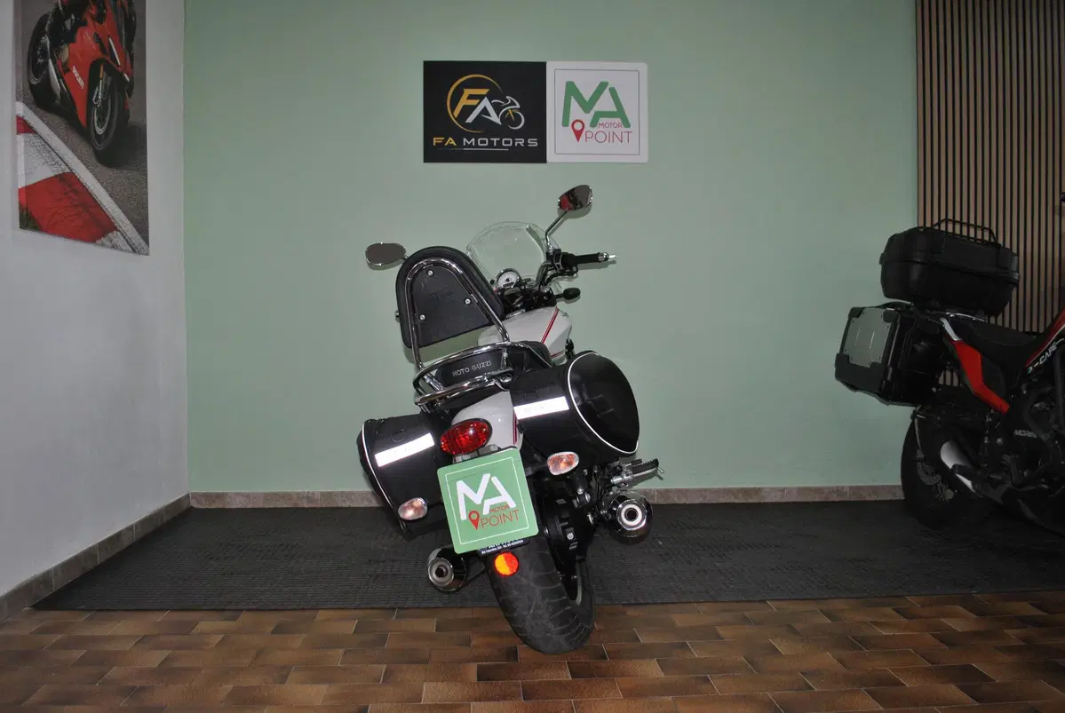 Moto Guzzi V9 Roamer (2018 - 20) (6)