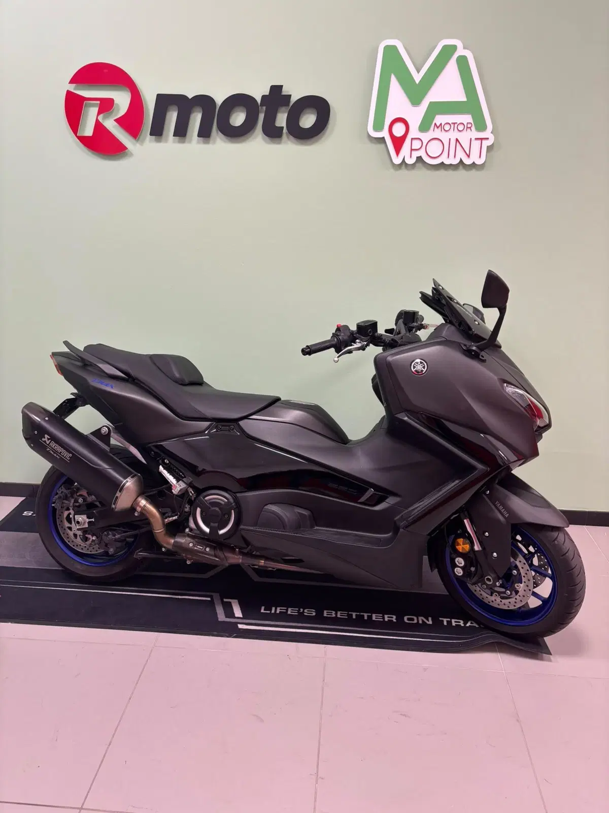 Yamaha T-Max 560 (2025 - 26)