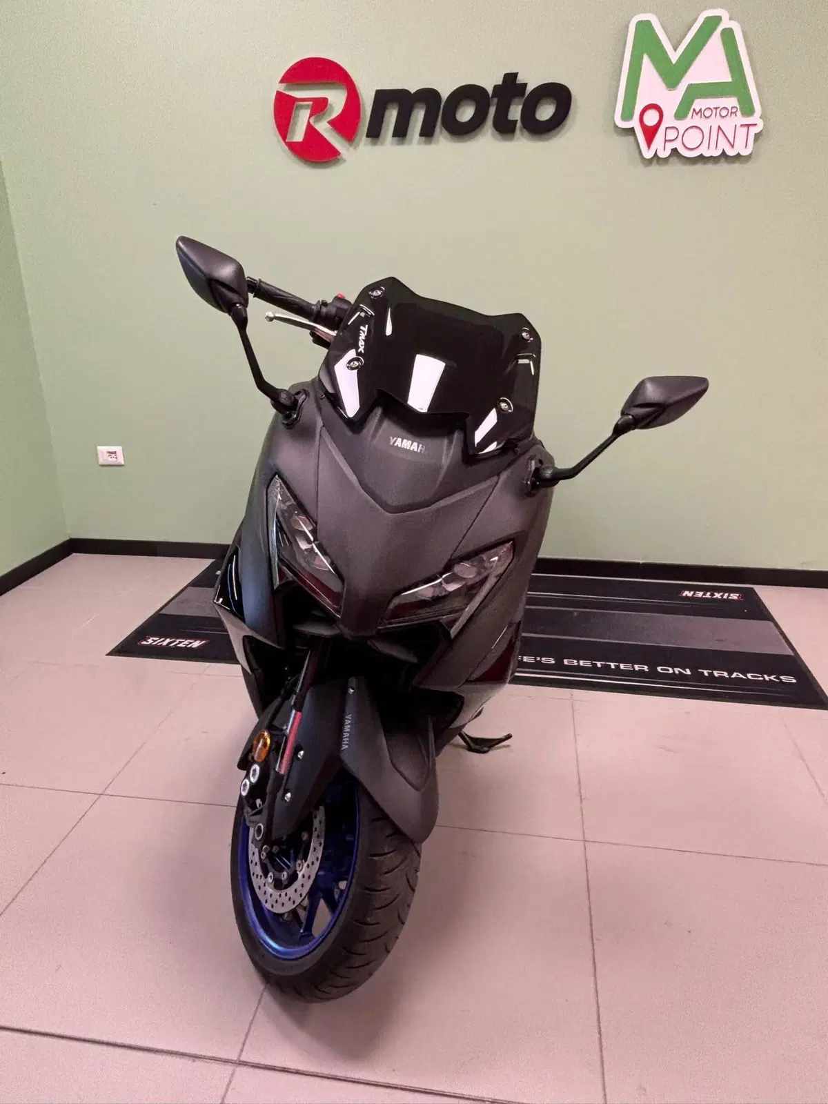 Yamaha T-Max 560 (2025 - 26) (3)