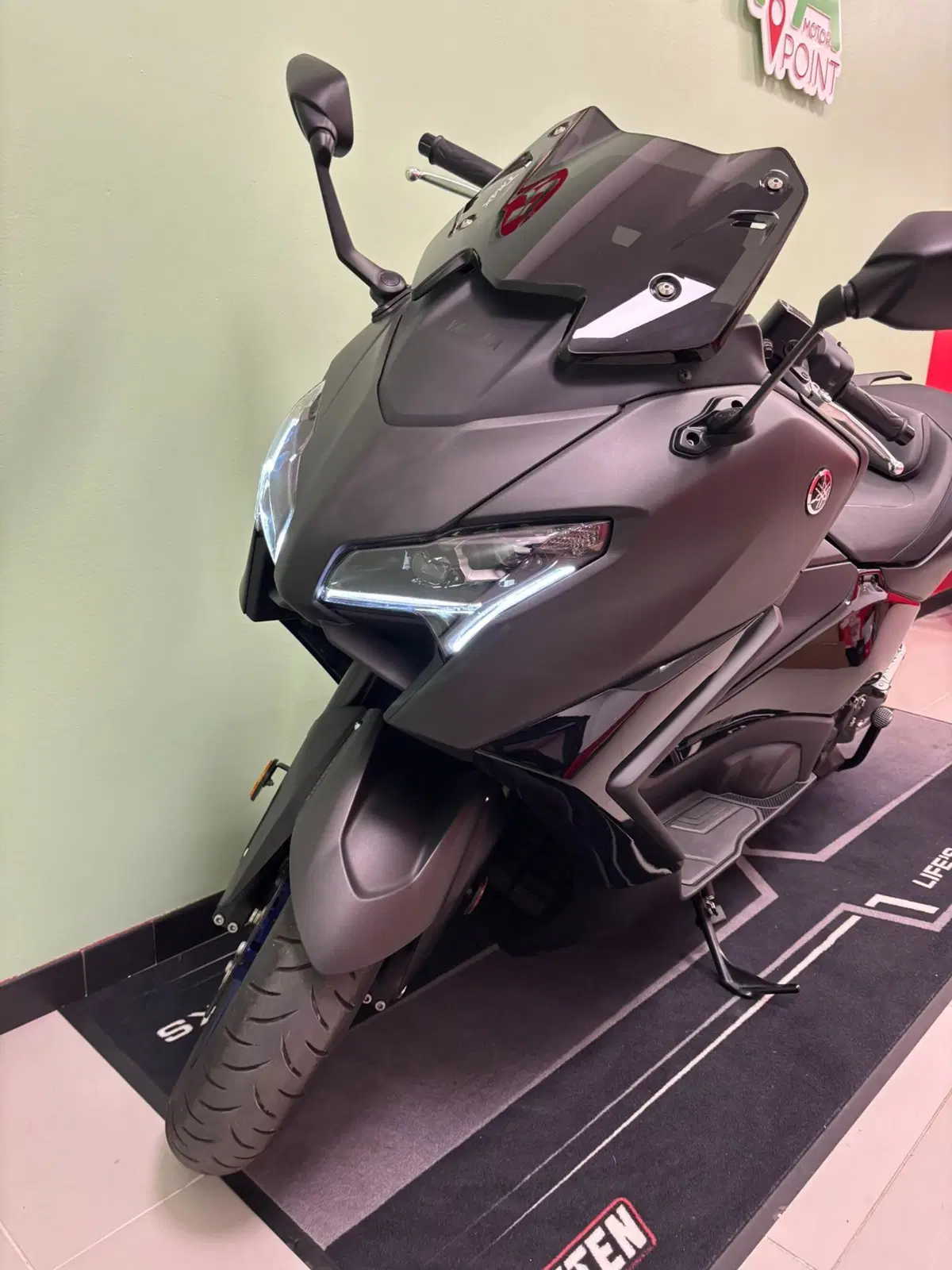 Yamaha T-Max 560 (2025 - 26) (6)