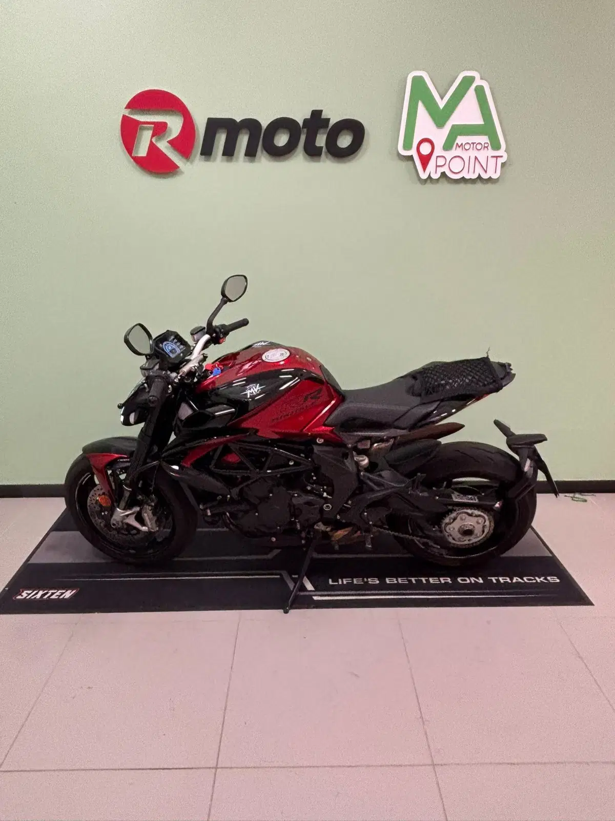 MV Agusta Brutale 800 RR (2021 - 25) (2)
