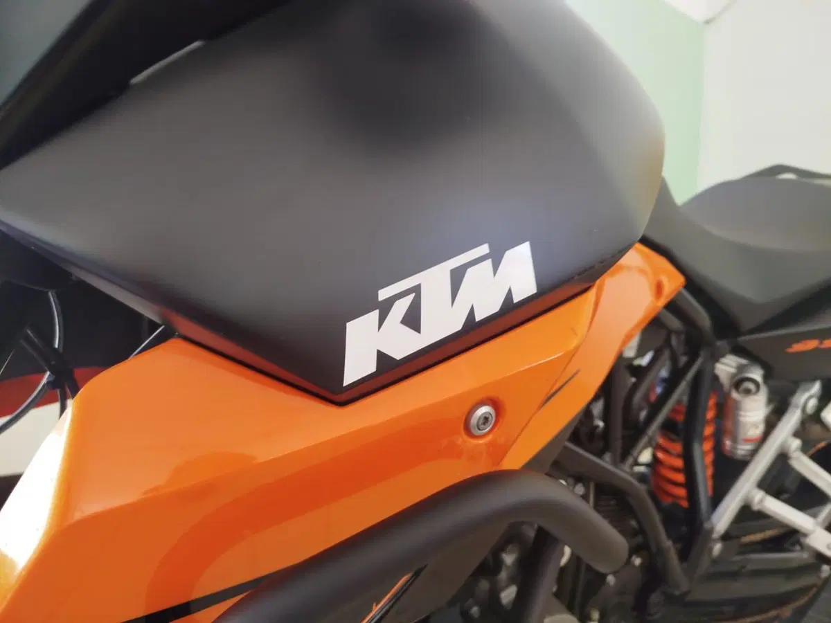 KTM 990 Supermoto T (2009 - 11) (8)