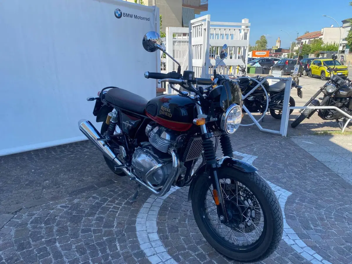 Royal Enfield Interceptor 650 (2021 - 26) (2)