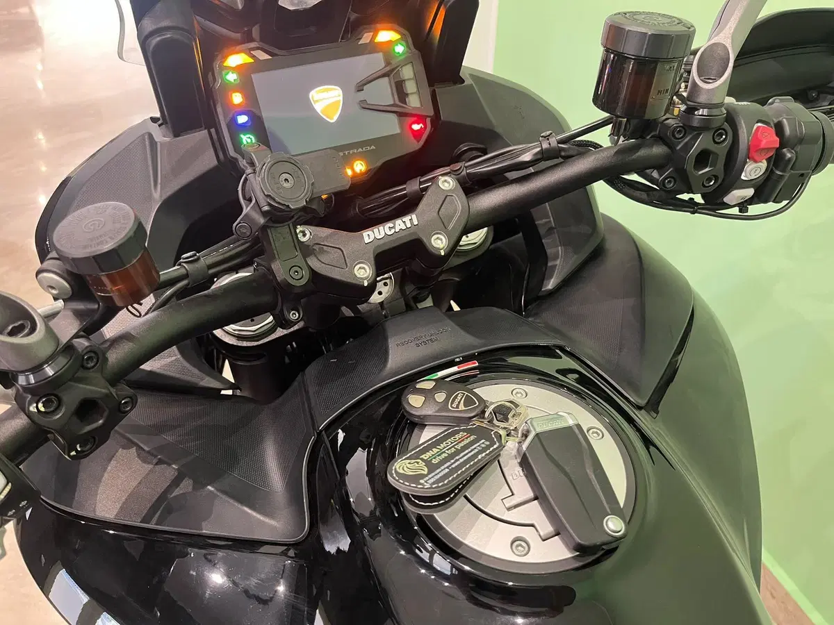 Ducati Multistrada V2 (2022 - 24) (5)