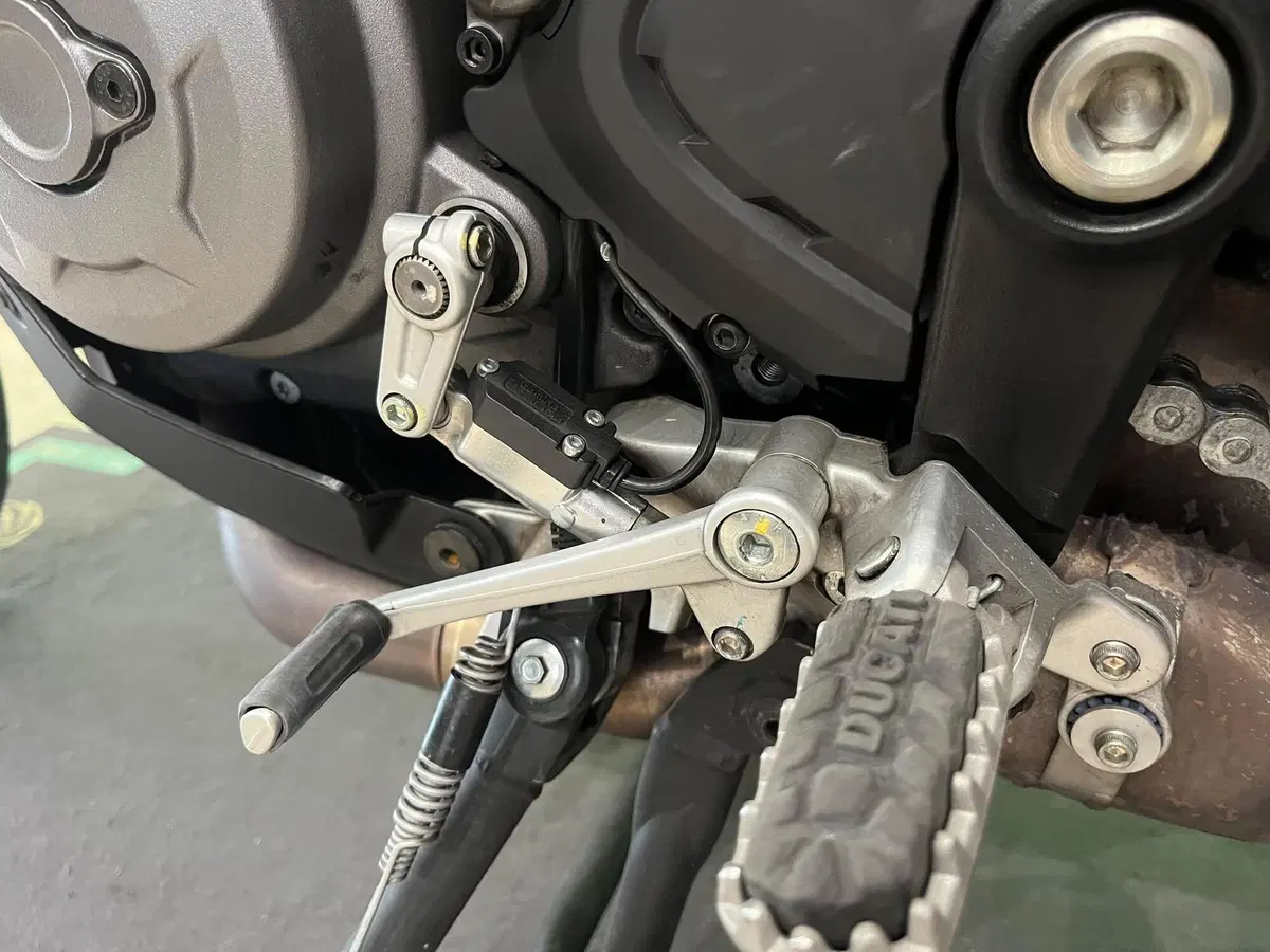Ducati Multistrada V2 (2022 - 24) (9)