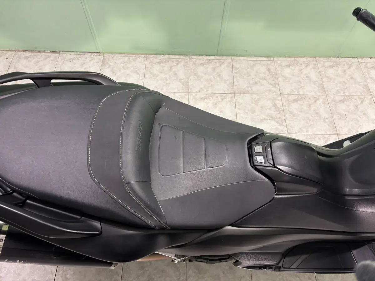 Yamaha T-Max 530 (2017 - 19) (5)