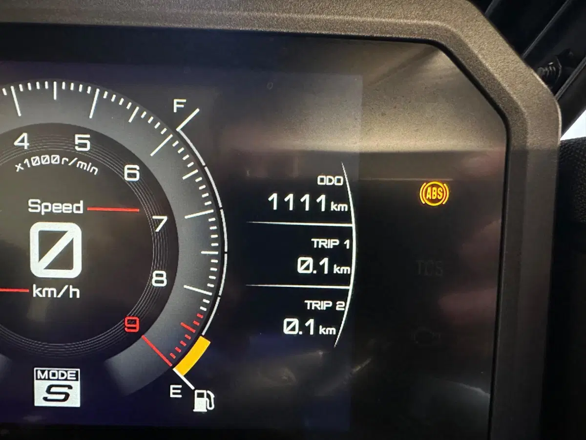 Yamaha T-Max 560 (2025 - 26) (3)