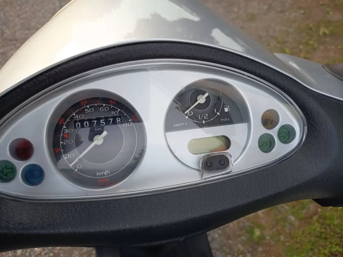 Piaggio Fly 50 4T 4V (2013 - 17) (3)