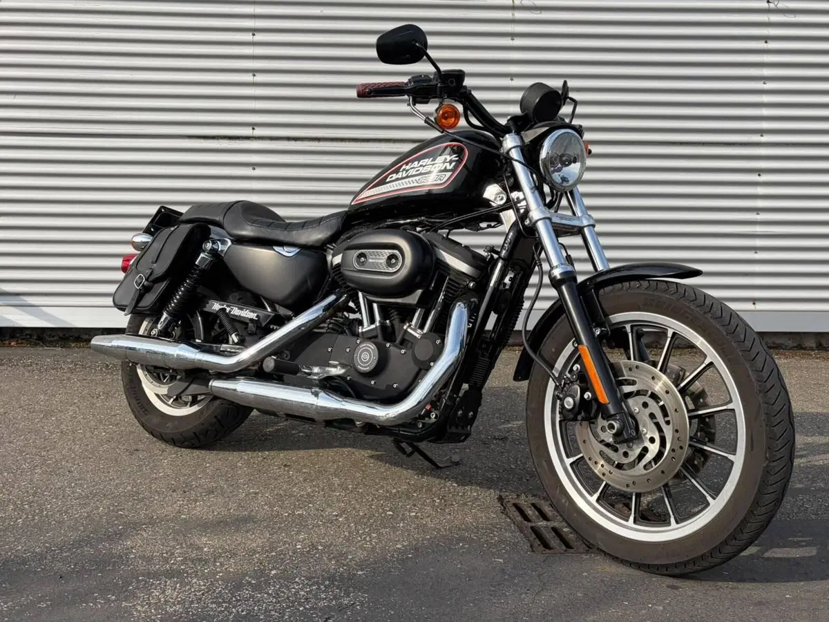 Harley-Davidson 883 R (2008 - 16) - XL 883R