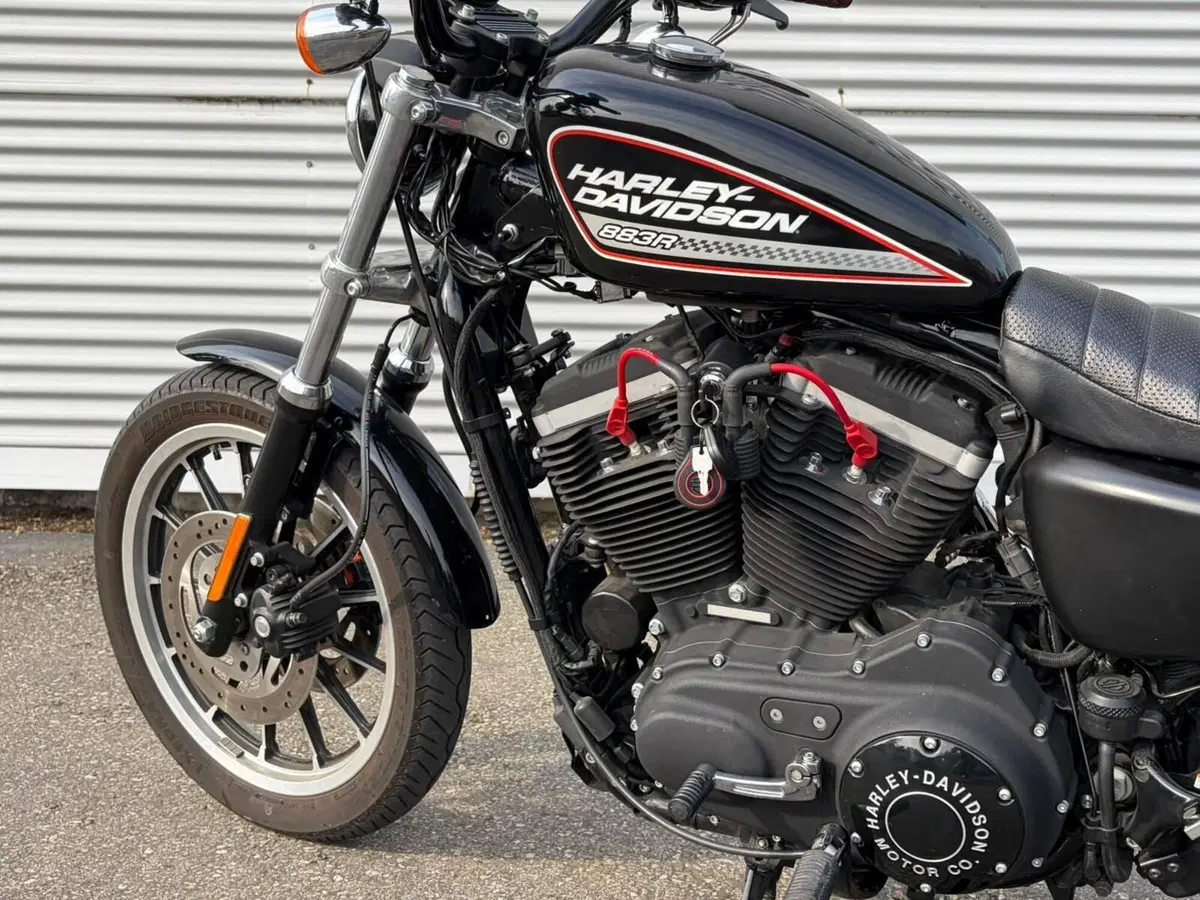Harley-Davidson 883 R (2008 - 16) - XL 883R (7)