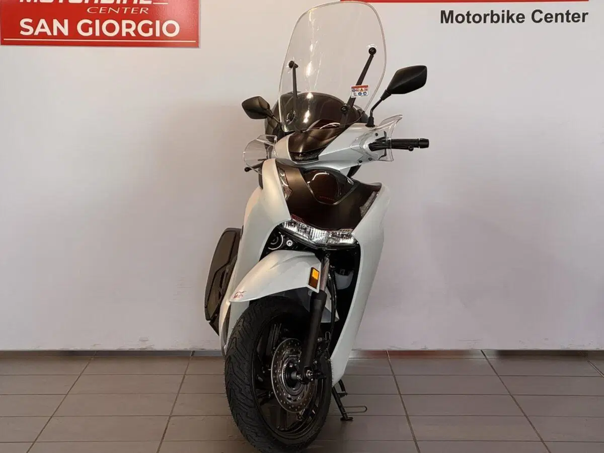 Honda SH 350i Sport (2025 - 26) (2)