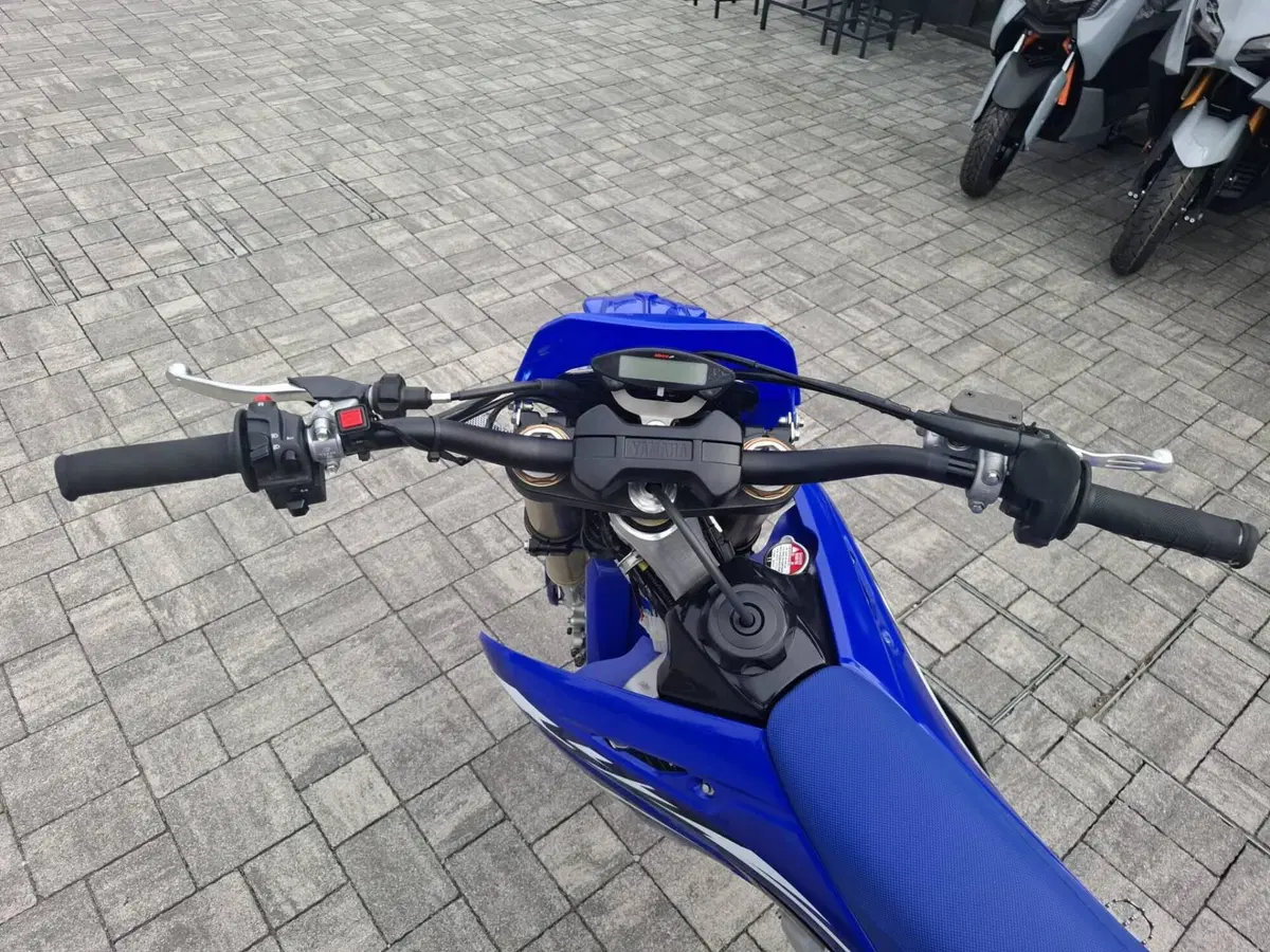 Yamaha YZ 125 (2026) (4)
