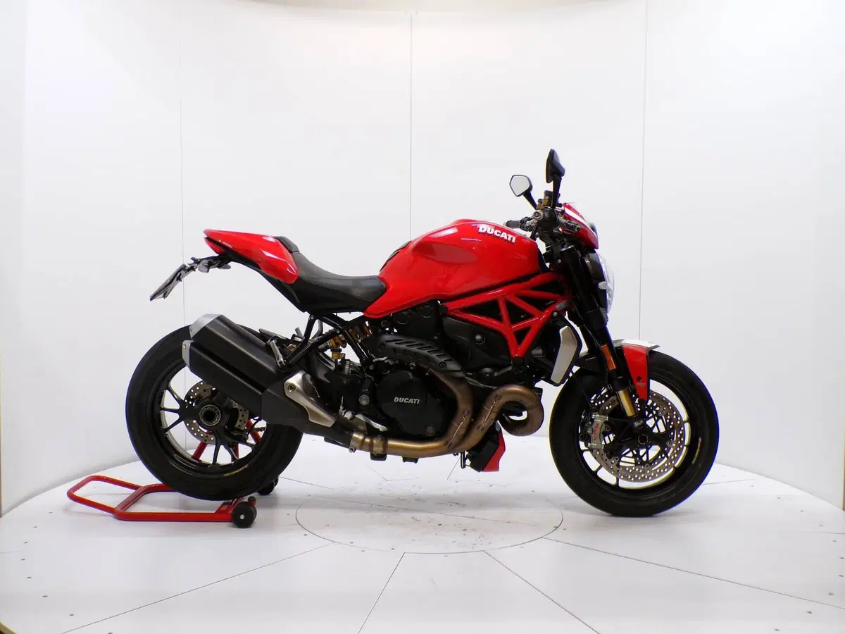 Ducati Monster 1200 R (2016 - 19)