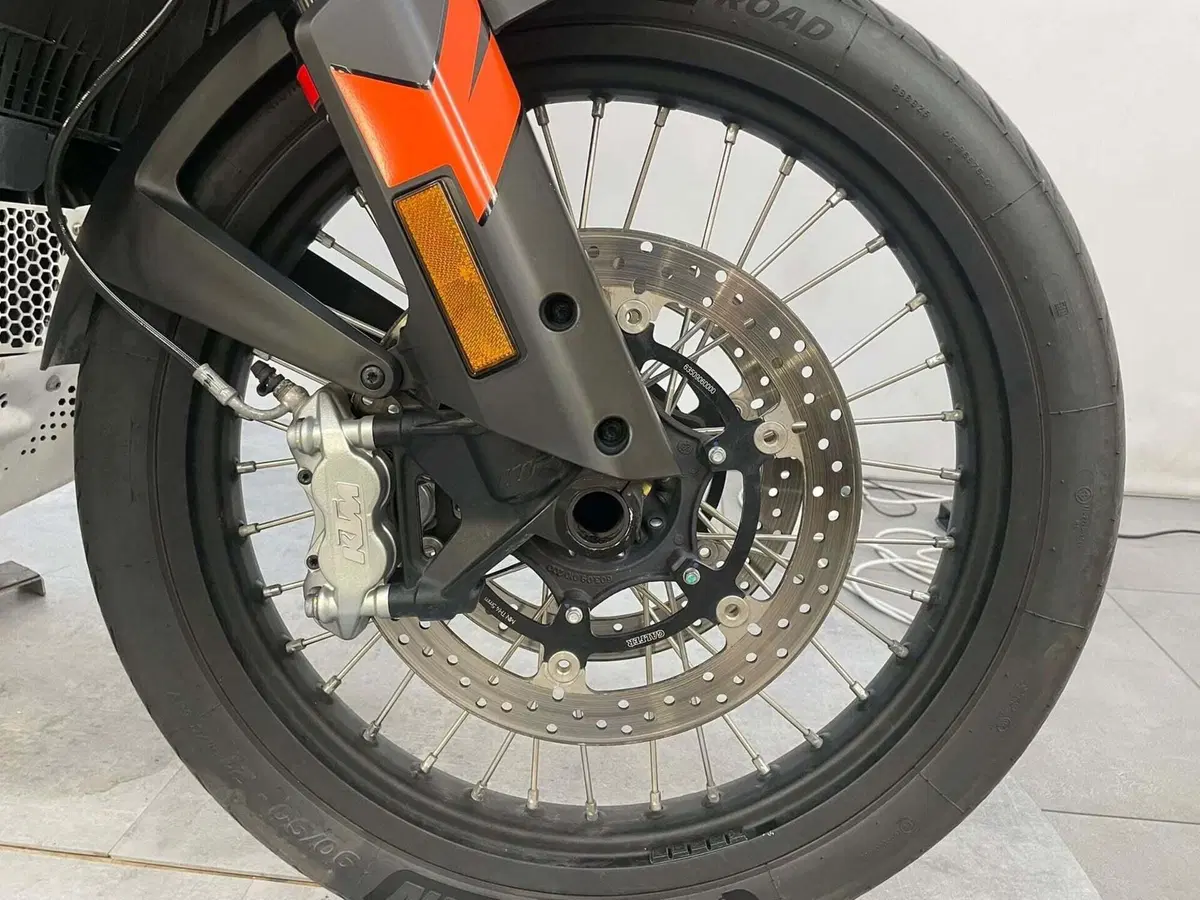KTM 790 Adventure (2025 - 26) (6)