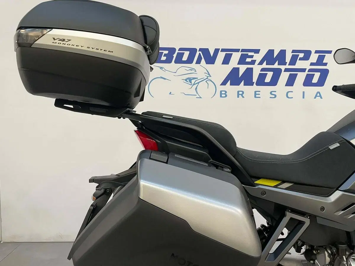 Moto Guzzi Stelvio (2024 - 26) (10)