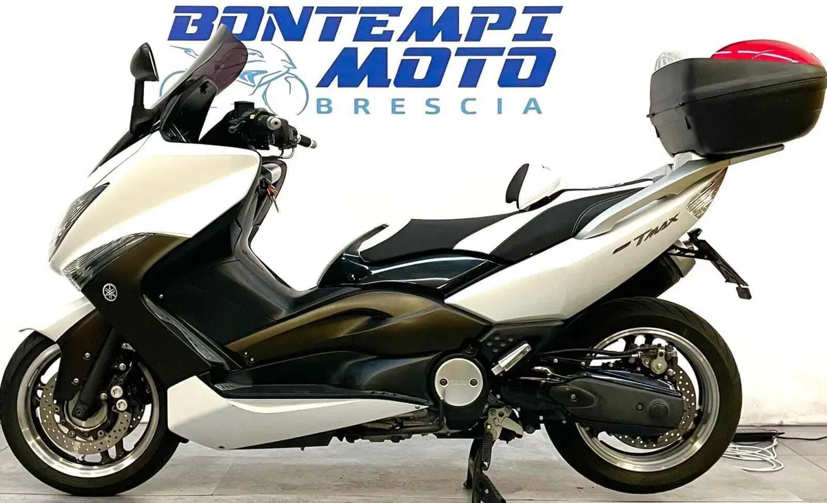 Yamaha T-Max 500 White Max (2010 - 11) (2)