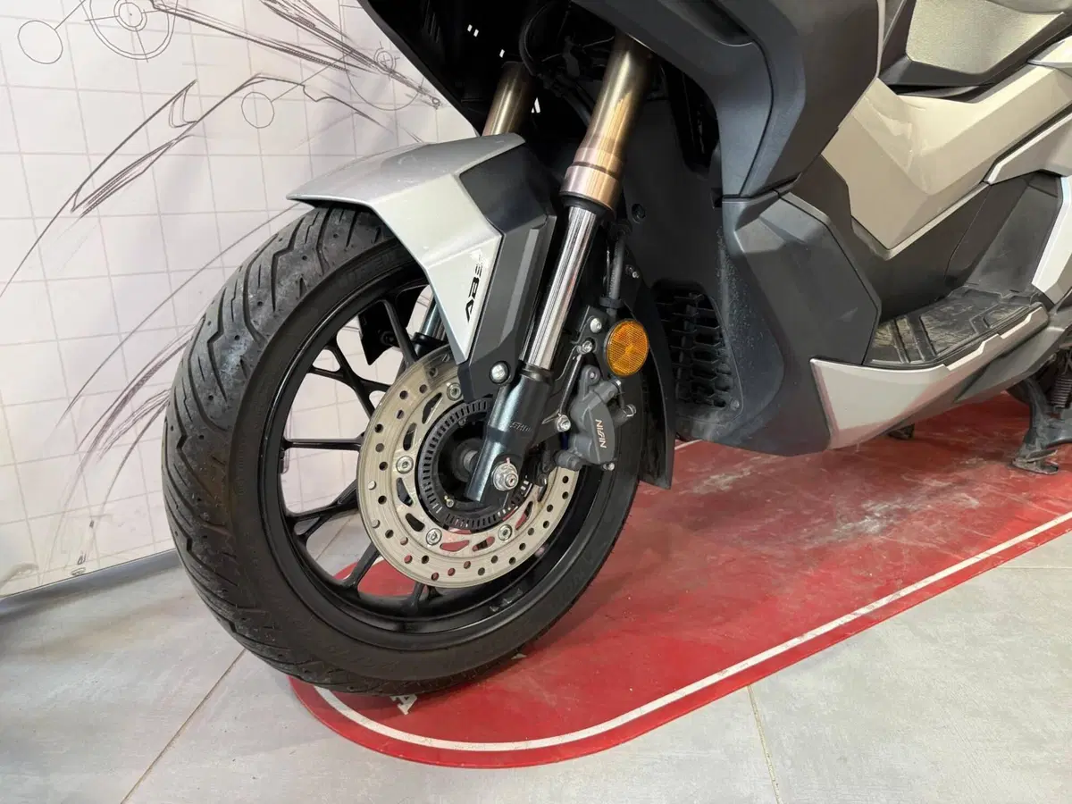 Honda ADV 350 (2022 - 24) (9)