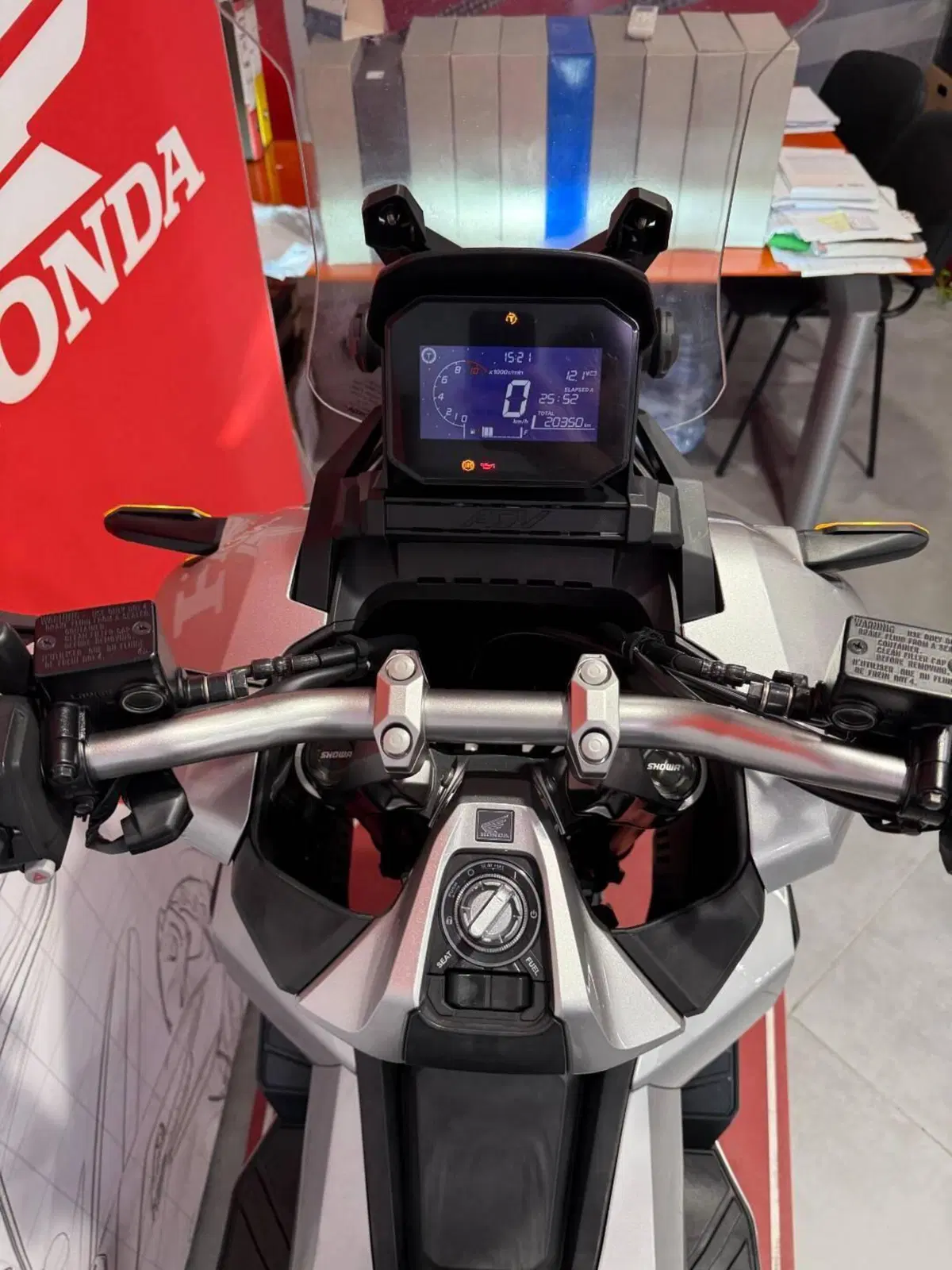 Honda ADV 350 (2022 - 24) (14)