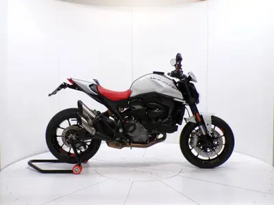 Ducati Monster 937 + (2021 - 25) usata