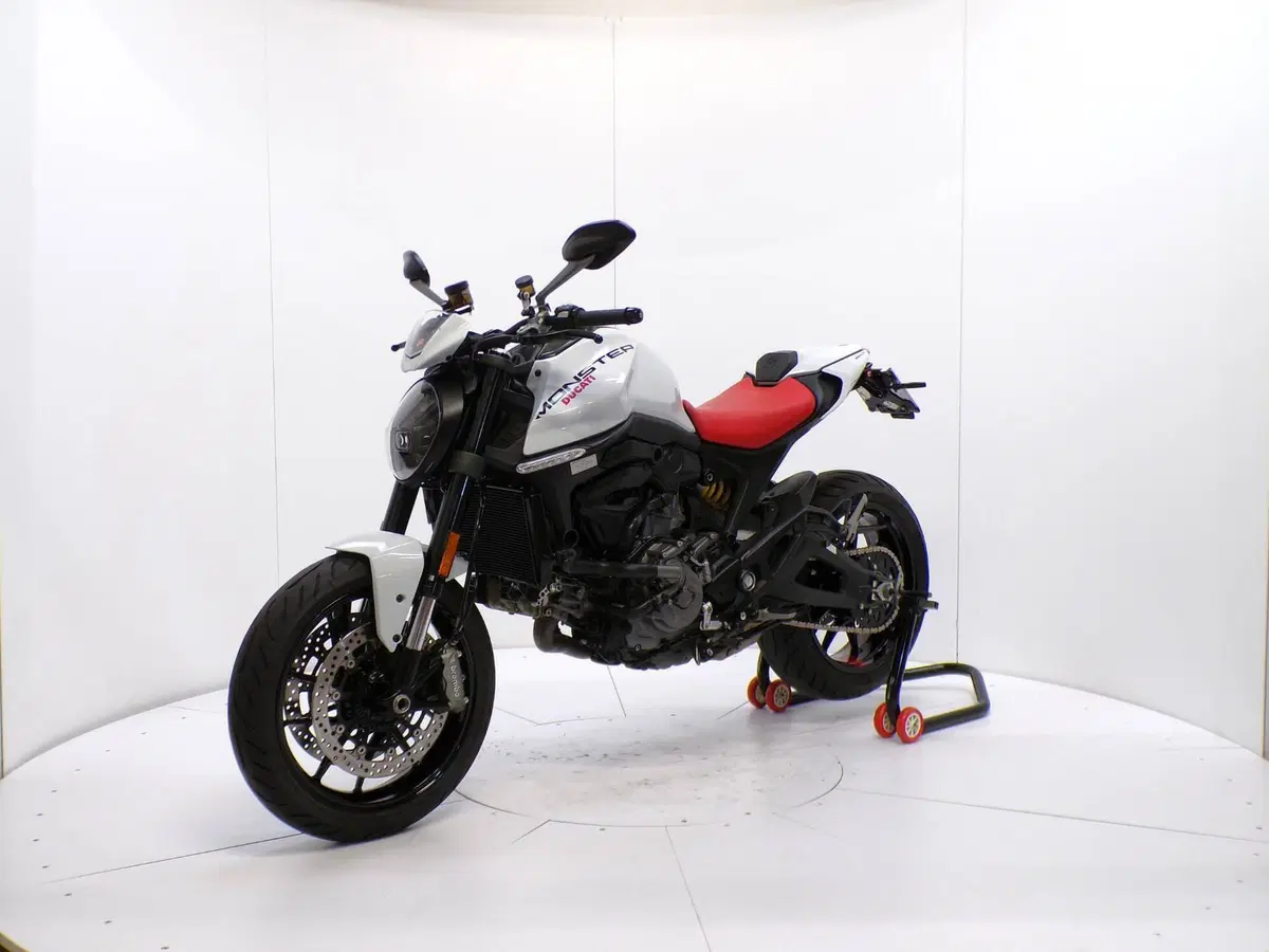 Ducati Monster 937 + (2021 - 25) (3)