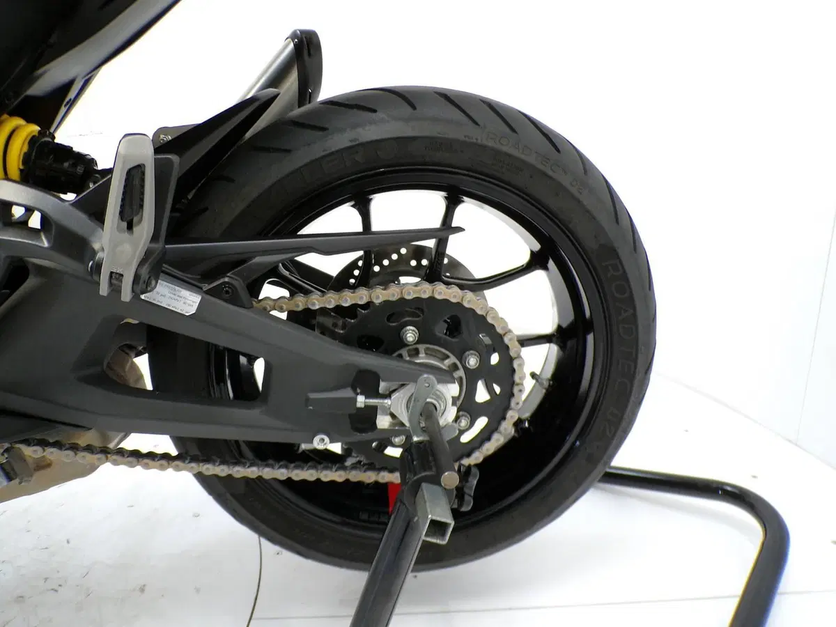 Ducati Monster 937 + (2021 - 25) (11)