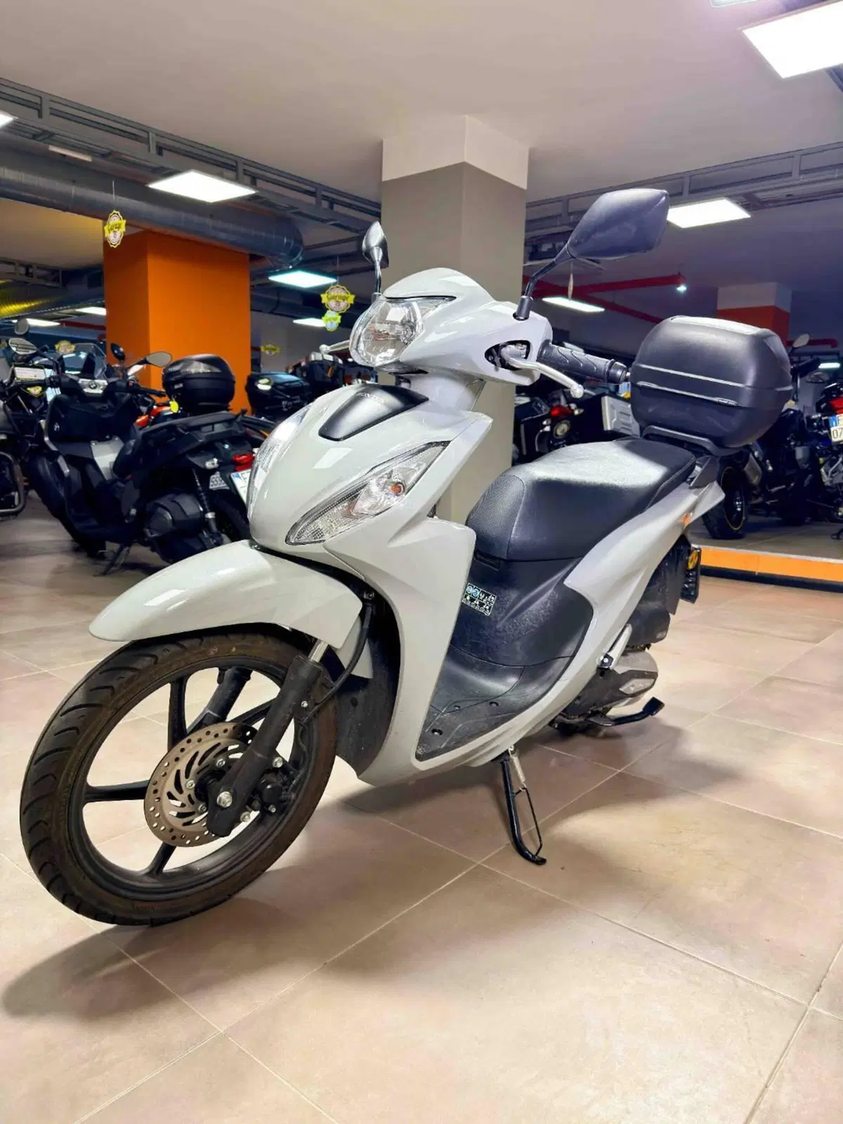 Honda Vision 110 (2021 - 24) (3)