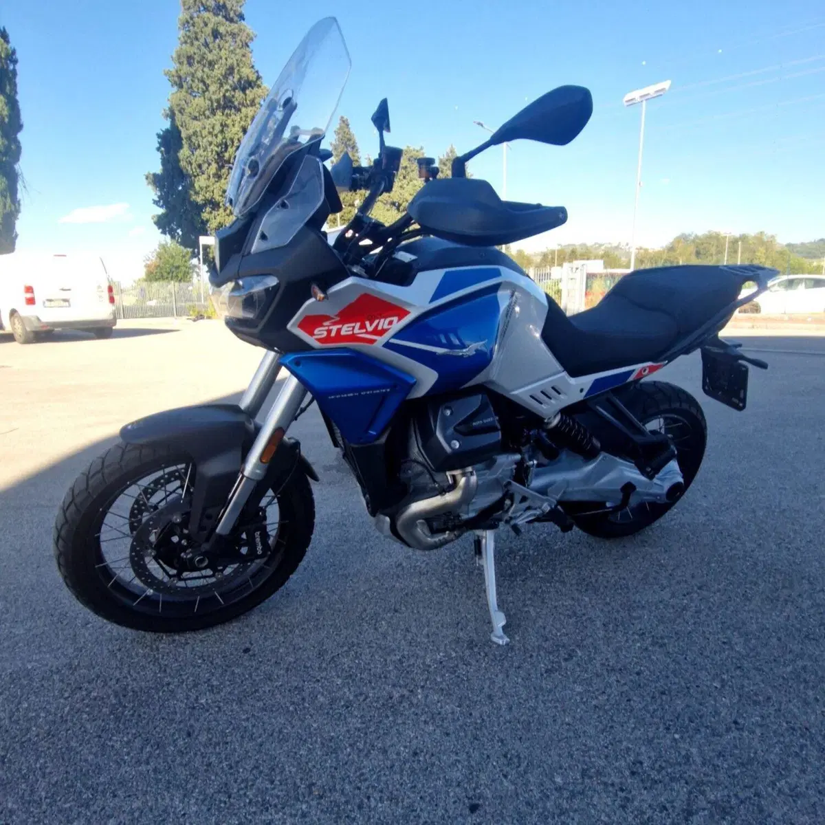 Moto Guzzi Stelvio Duecento Tributo (2025 - 26) (4)