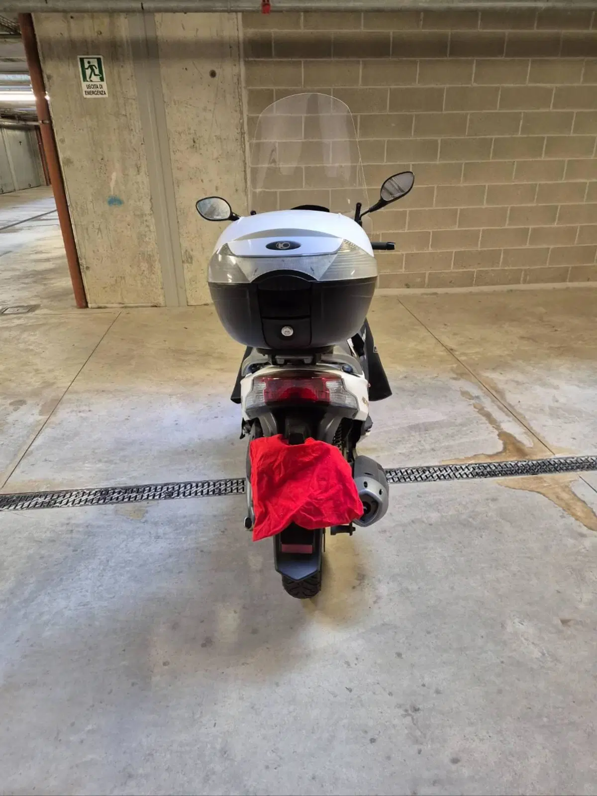 Kymco Agility 200i R16 (2008 - 16) (5)