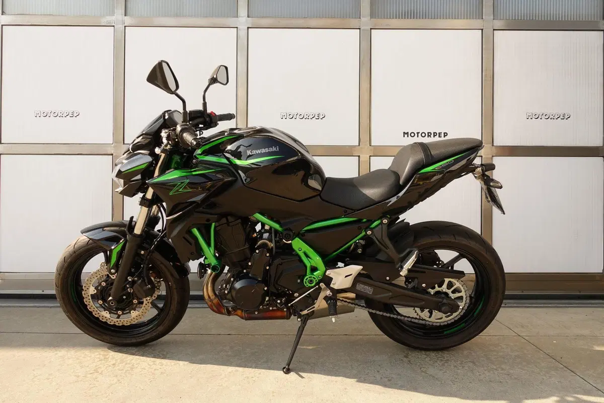 Kawasaki Z 650 (2025 - 26) (3)