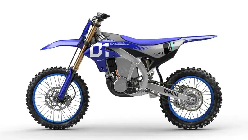 Yamaha con la sua nuova elettrica al MXoN in Francia