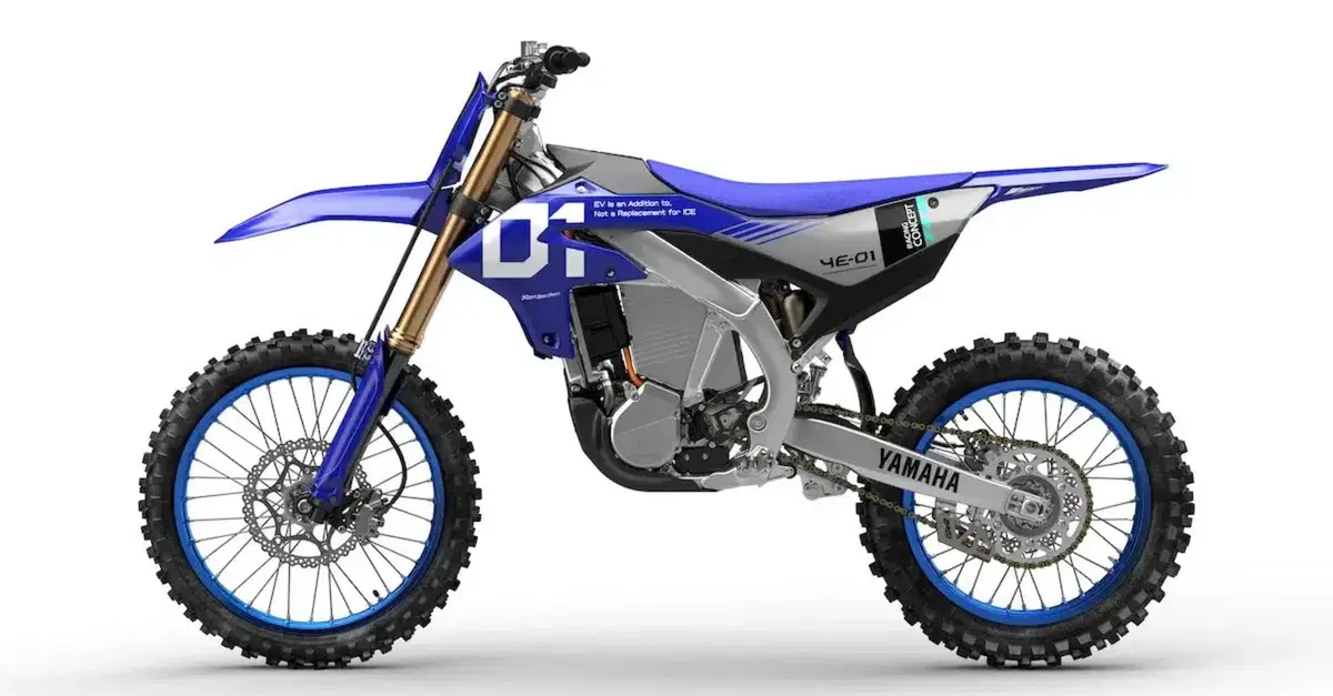 Yamaha con la sua nuova elettrica al MXoN in Francia