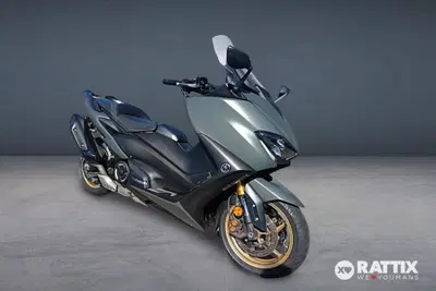 Yamaha T-Max 560 Tech Max (2020) usata