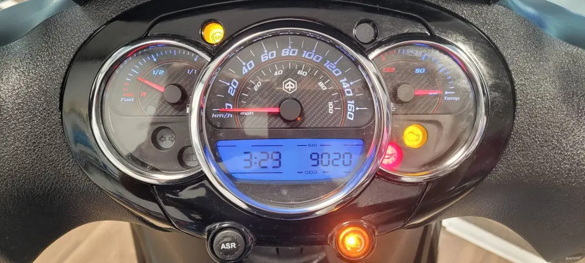 Piaggio Beverly 350 Police ABS-ASR (2018 - 20) (5)