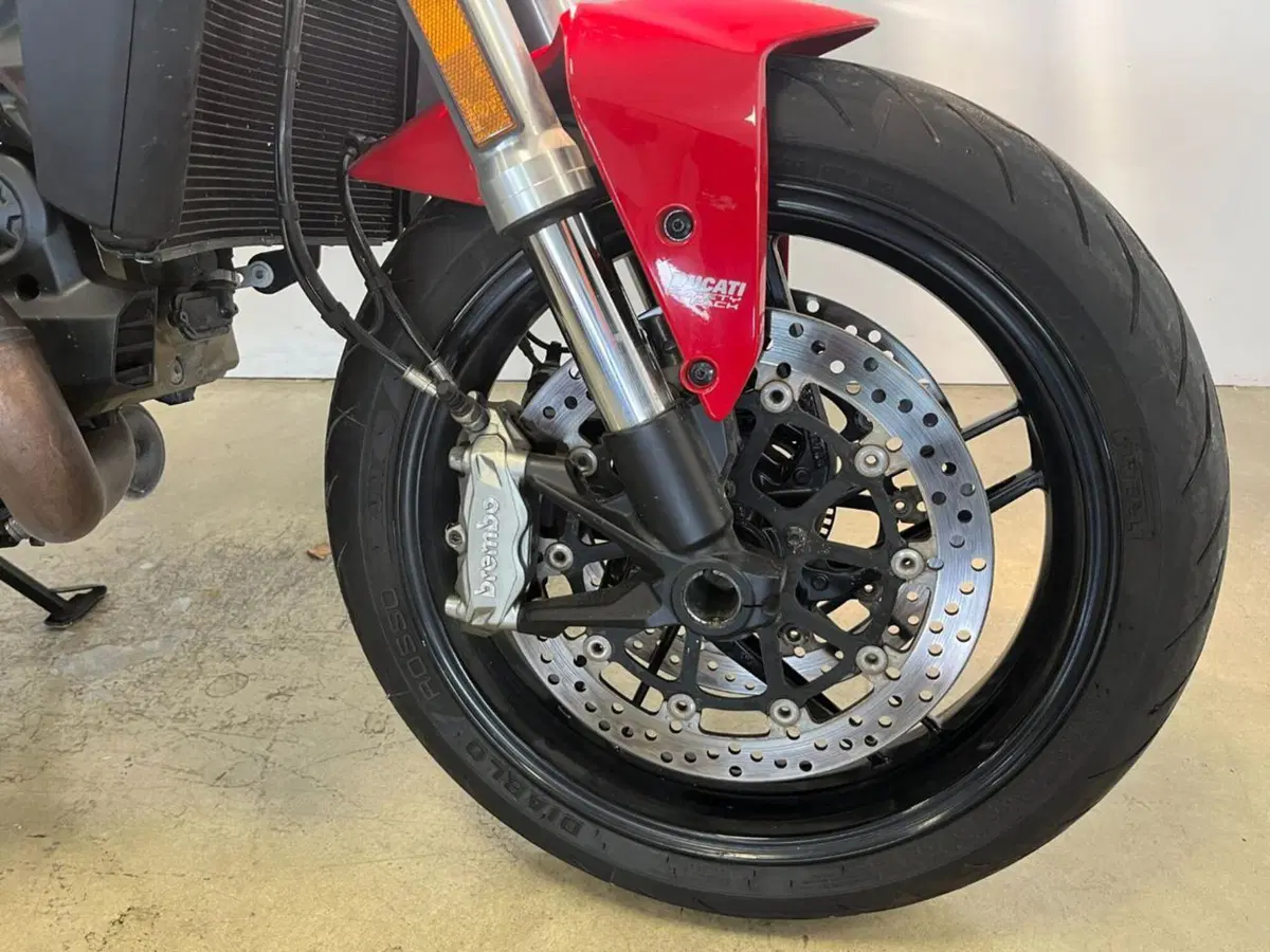 Ducati Monster 821 ABS (2014 - 17) (4)