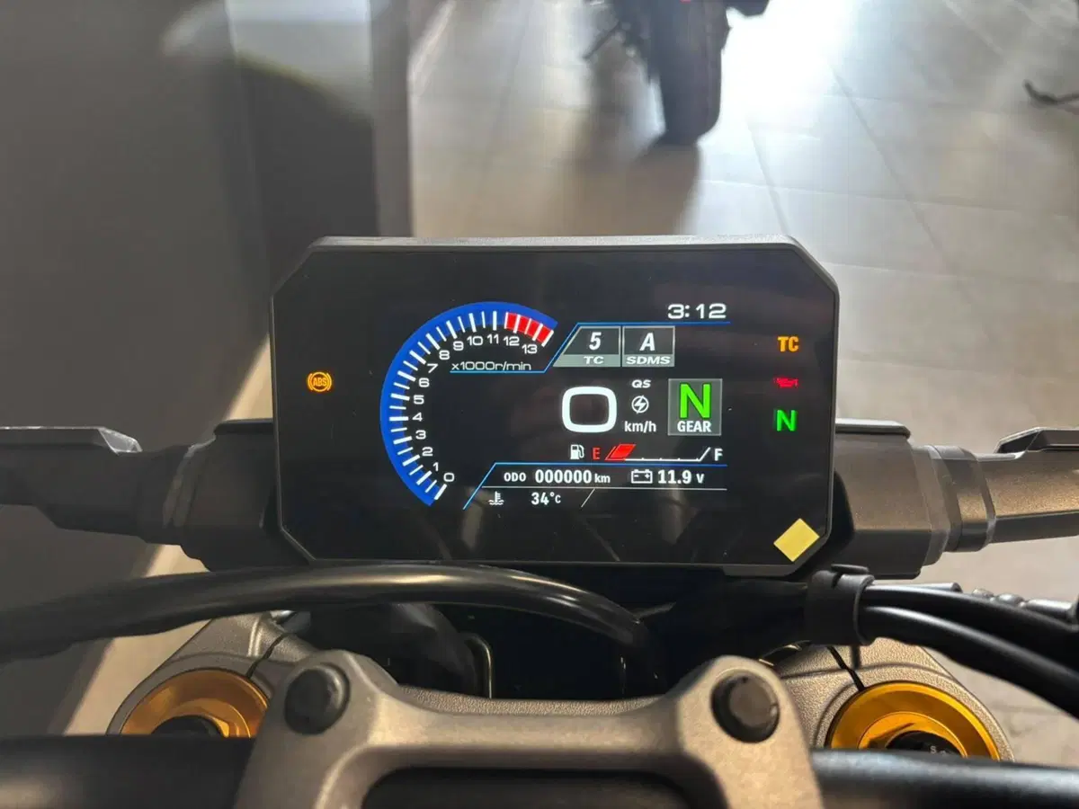 Suzuki GSX-S1000 EVO (2025 - 26) (7)