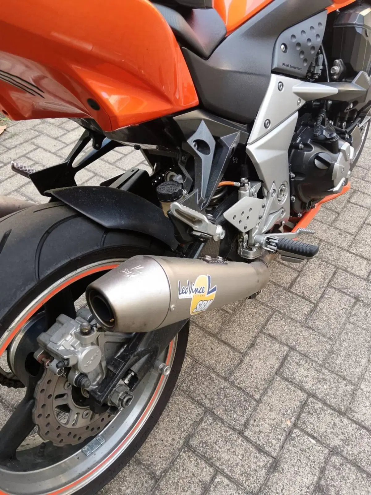 Kawasaki Z 1000 (2007 - 09) (5)