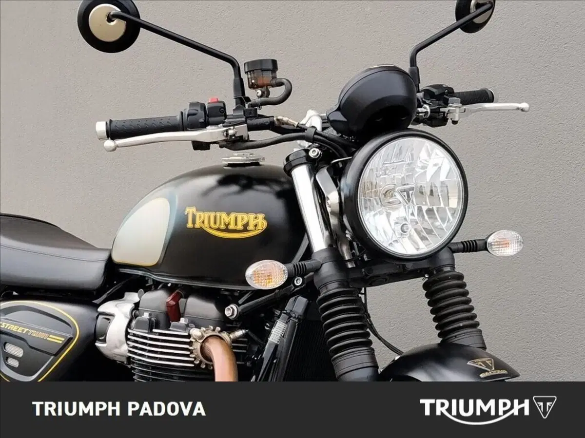 Triumph Street Twin 900 (2021 - 22) (5)