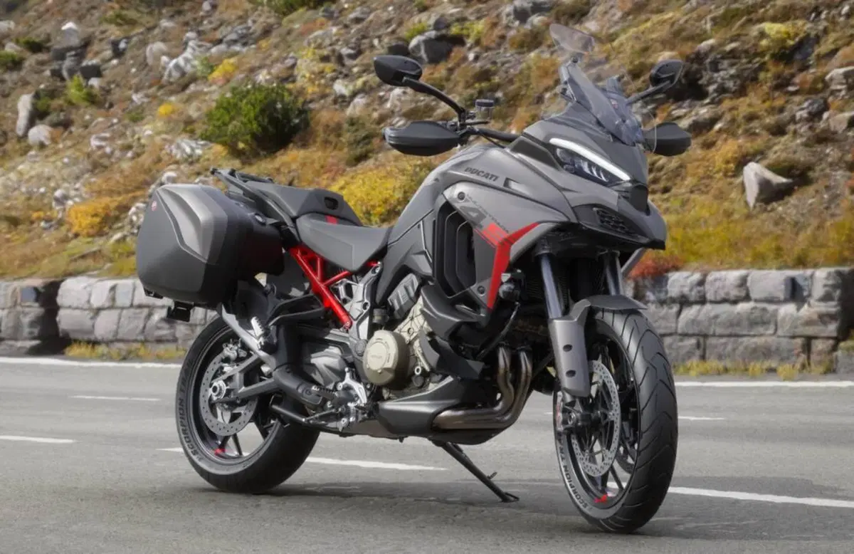 Ducati Multistrada V4 S Grand Tour (2027) (2)