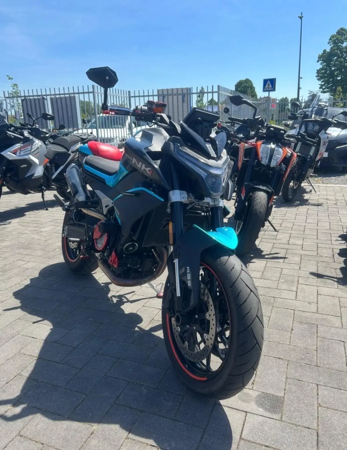 CFMOTO 800NK Advanced (2023 - 26) (3)