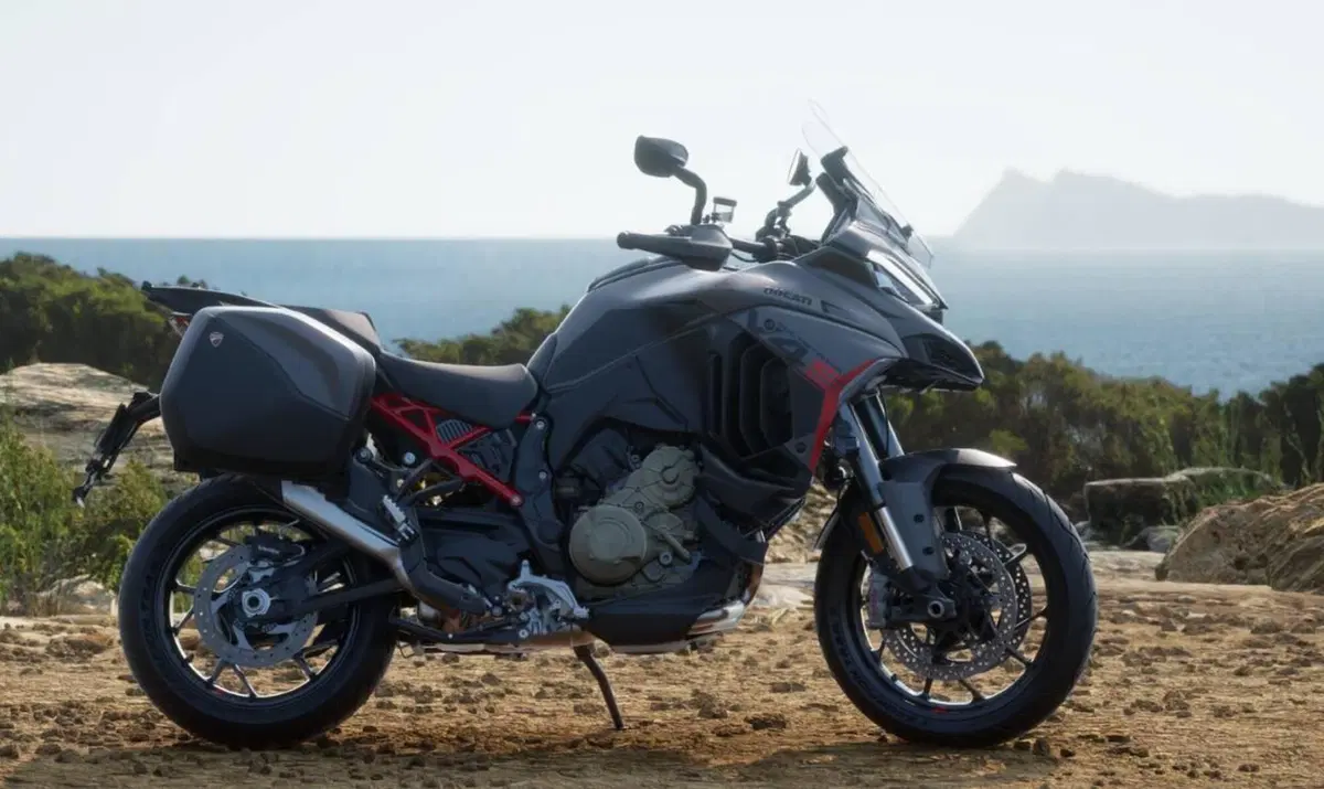 Ducati Multistrada V4 S Grand Tour (2027) (4)