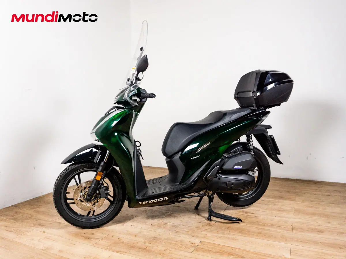 Honda SH 150i Vetro (2024 - 25) (8)