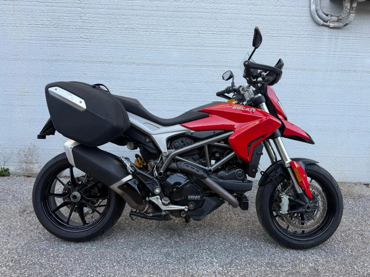 Ducati Hyperstrada 939 (2016 - 18) (2)