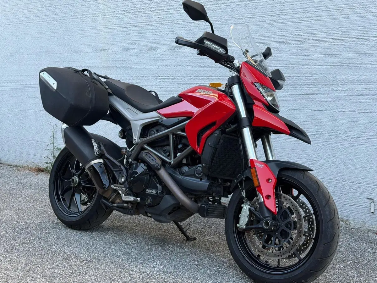 Ducati Hyperstrada 939 (2016 - 18) (3)